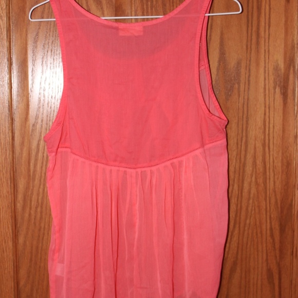 So embroidered tank top - Picture 3 of 3